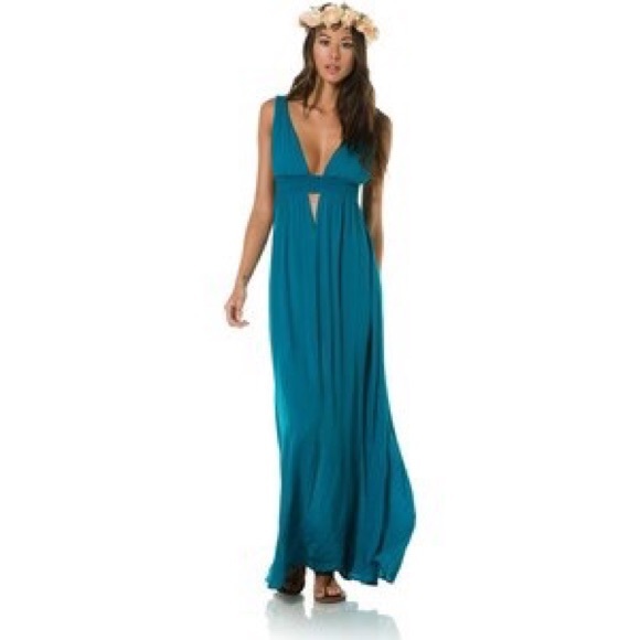 indah anjeli maxi dress